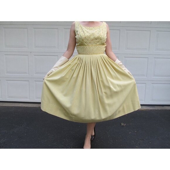 De-lovely 50s buttercup rhinestone dress w/matching petticoat - Picture 1 of 5